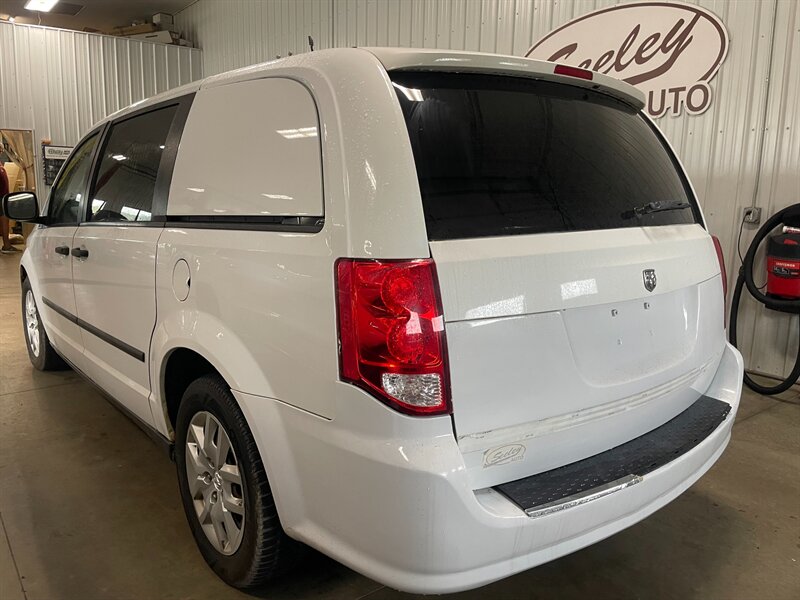 ram ram cargo van 2014 2C4JRGAG9ER252521 image ram ram cargo van 2014 2C4JRGAG9ER252521 image